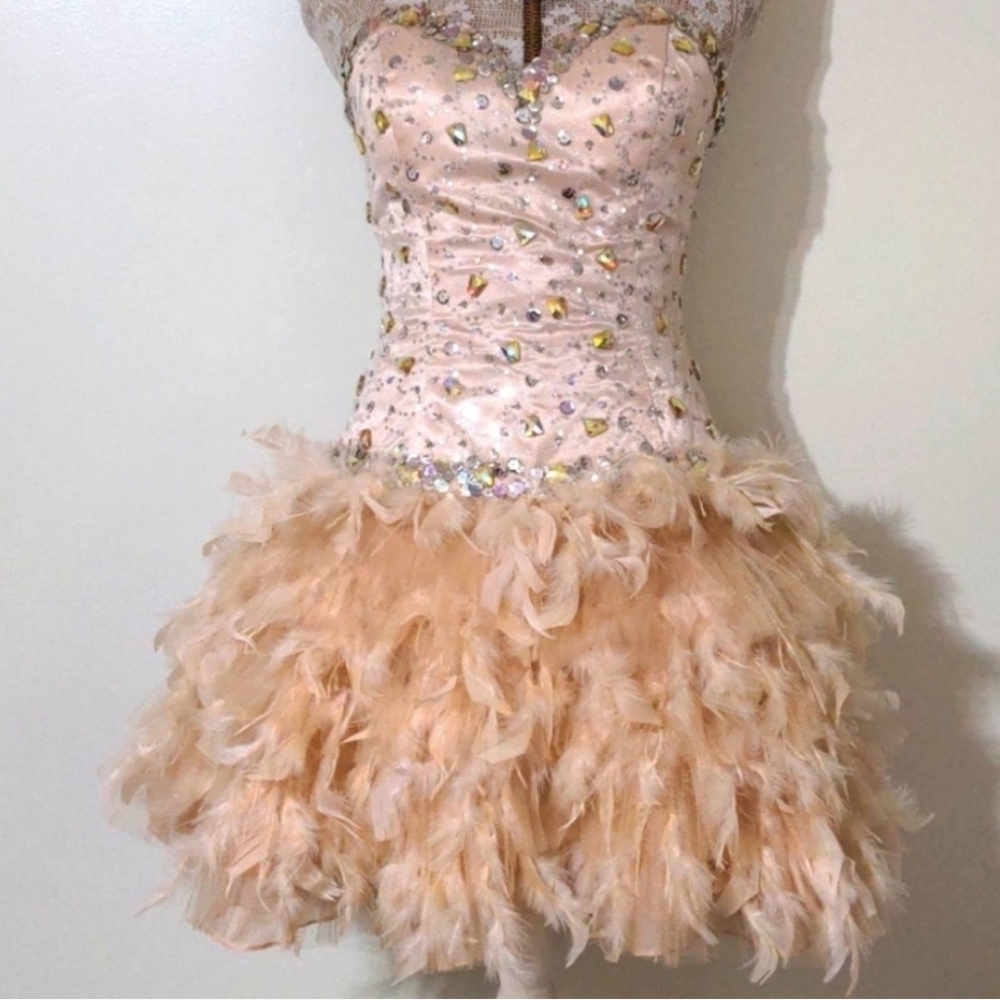 Mac Duggal beaded strapless feather mini dress